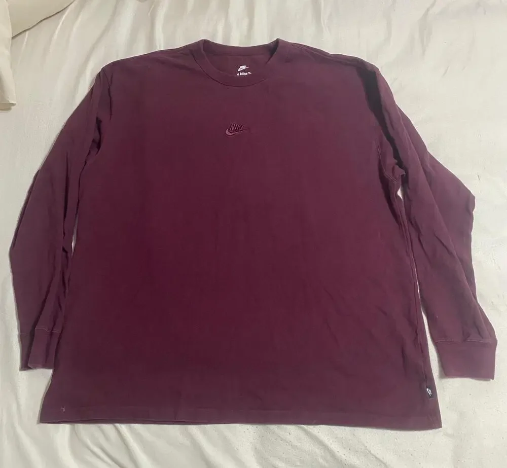 Nike Sportswear Premium Essentials Mens XL Burgundy Long Sleeve Tee pre owned
